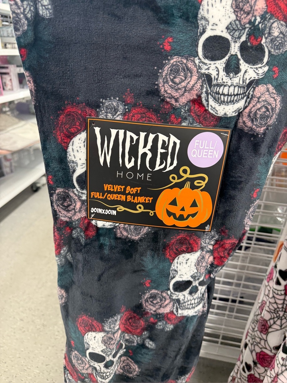 Velvet Soft Full/Queen Blanket - Black & Red Skull Design